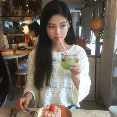 推动摇篮的手